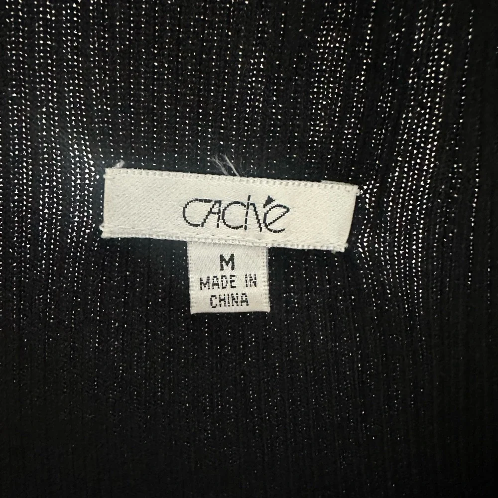 Cache Sweater - Picture 3 of 4